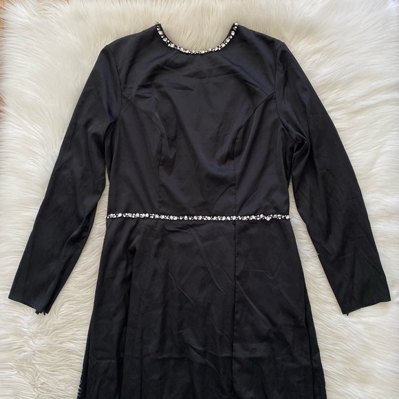 Mac Duggal Black Satin Long Sleeve Silver Rhinestone Trim Open Back Gown 26524 - Picture 3 of 14